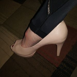 Vero Cuoio Nude Heel size 7.5